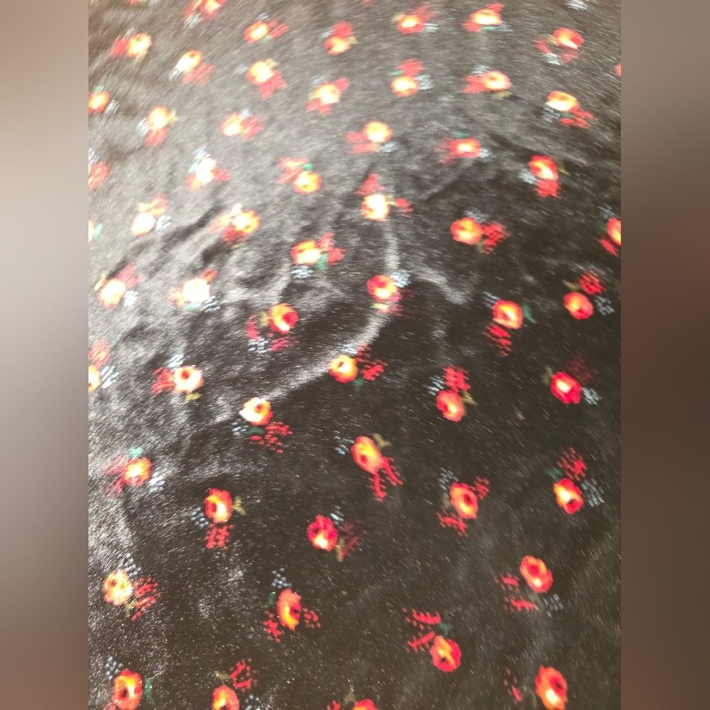LOFT Black Velvet Skirt with Red Floral Pattern, Midi, A Line, Womens S - Picture 2 of 9